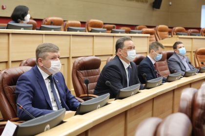 Вопросы поддержки и развития коренных малочисленных народов в Иркутской области обсудили на заседании комиссии по контрольной деятельности